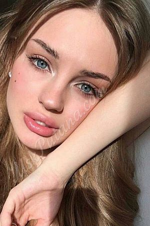 Лина, метро Новопеределкино